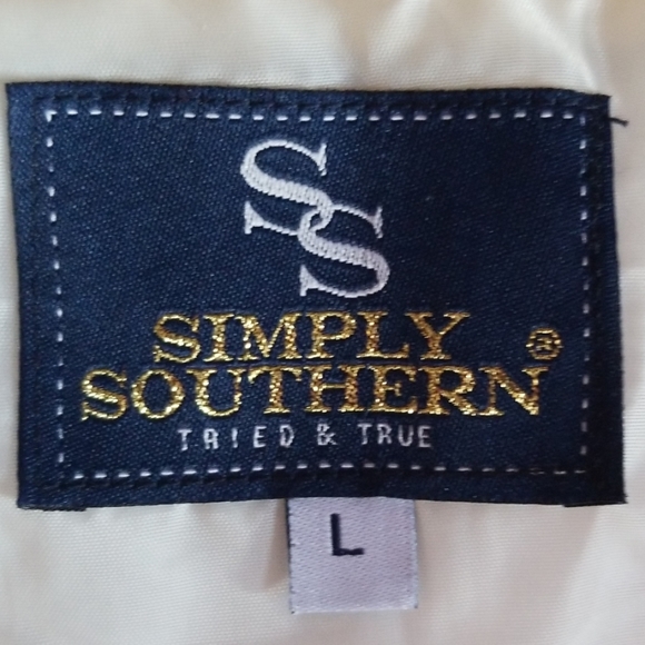 Simply Southern Gold Pineapple Vest NWT - Picture 7 of 7